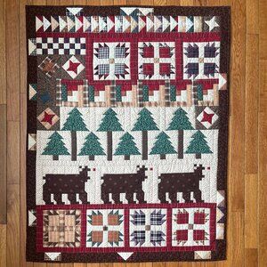 Handstitched Patchwork Baby Quilt / Wall Hanging ~ Bear Paw ~ Log Cabin Pattern